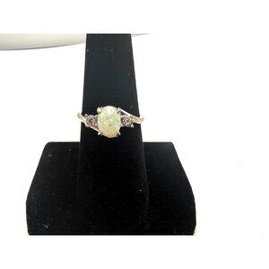 VTG Fashion Jewelry Silver Tone Opal Style Ring Iridescent Stone Size 4